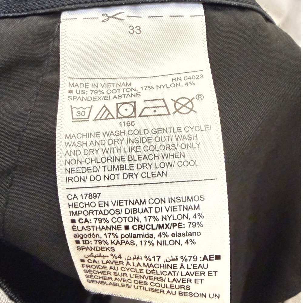 Old Navy Ultimate Tech Slim Shorts Men 33 Gray Built-In Flex Chino Casual Golf - Picture 8 of 9